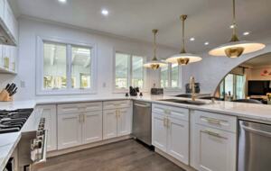 Casa Reál | Expansive Woodstock House w/ Hot Tub - Woodstock, New York