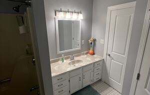 Apple Valley Lake House and Retreat - Howard, Ohio