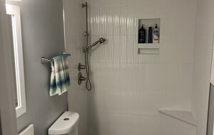 Apple Valley Lake House and Retreat - Howard, Ohio