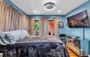 Azure Dream: Coastal Retreat Steps from the Beach - Solana Beach, California