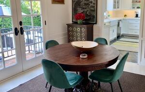 Elegant Contemporary Retreat in Hollywood Knolls - Los Angeles, California