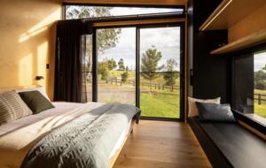 Kurui Cabin | Noosa Hinterland Luxury Retreat - Cooroy, Australia