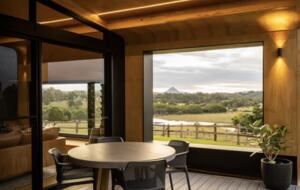 Kurui Cabin | Noosa Hinterland Luxury Retreat - Cooroy, Australia