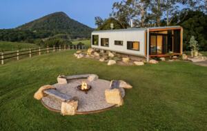 Kurui Cabin | Noosa Hinterland Luxury Retreat - Cooroy, Australia
