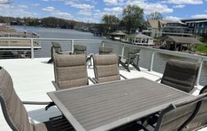 Apple Valley Lake House and Retreat - Howard, Ohio