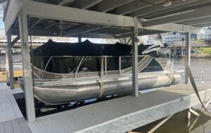 Apple Valley Lake House and Retreat - Howard, Ohio