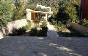 Beachfront Island Villa with Panoramic Aegean Views - Agios Isidoros, Greece