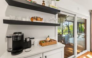 Luxury Riverfront Bungalow - Minutes to Downtown - Knoxville, Tennessee