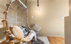 Luxury Riverfront Bungalow - Minutes to Downtown - Knoxville, Tennessee