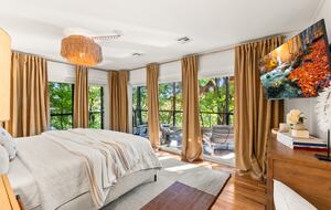 Luxury Riverfront Bungalow - Minutes to Downtown - Knoxville, Tennessee