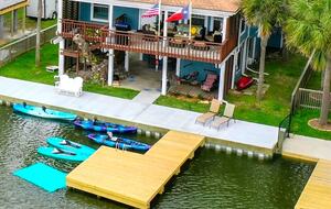 Coastal Haven: Relaxation and Adventure in Jamaica Beach - Jamaica Beach, Texas