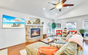 Coastal Haven: Relaxation and Adventure in Jamaica Beach - Jamaica Beach, Texas