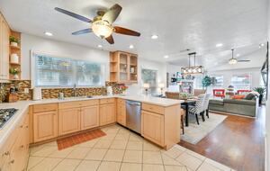 Coastal Haven: Relaxation and Adventure in Jamaica Beach - Jamaica Beach, Texas