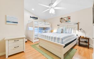 Coastal Haven: Relaxation and Adventure in Jamaica Beach - Jamaica Beach, Texas