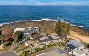 Ocean Pines Apartment - Blue Bay, Australia