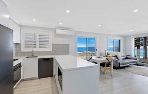 Ocean Pines Apartment - Blue Bay, Australia