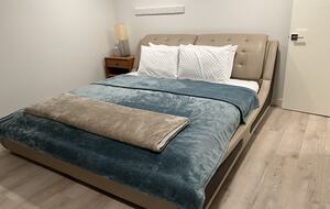 High Bluff Waterfront Contemporary Home in Gig Harbor - Gig Harbor, Washington