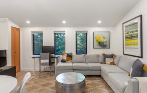 Summer Place Carriage House - Whistler, Canada