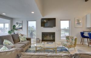 Luxury Beach Retreat | Short Walk to Sand - Galveston, Texas