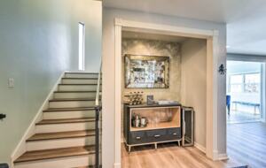 Luxury Beach Retreat | Short Walk to Sand - Galveston, Texas