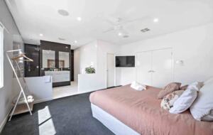 Bahamas on Brooks - Newcastle, Australia