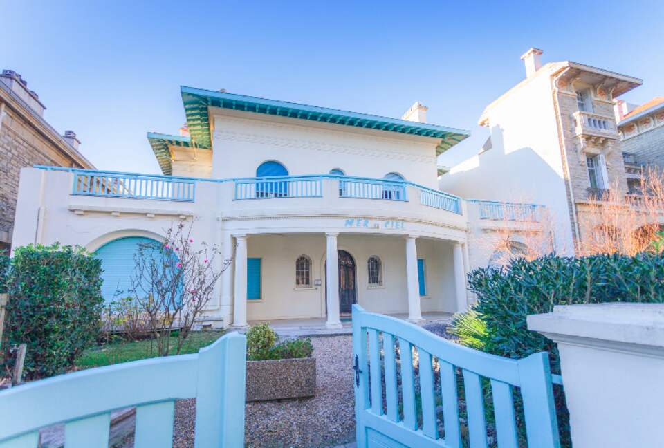 Sea & Sky Villa - Biarritz, France