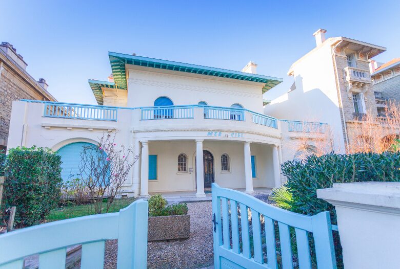 Sea & Sky Villa - Biarritz, France