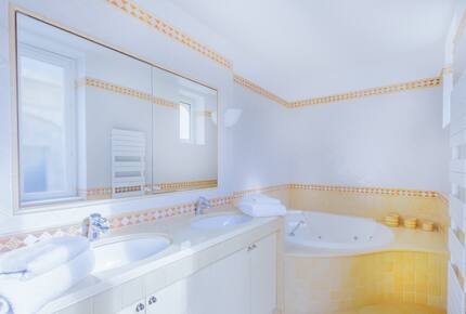 Sea & Sky Villa - Biarritz, France