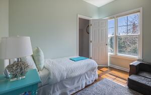 Charming Coastal Retreat | Spacious Beach House with Luxury Amenities - Fairfield, Connecticut