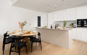 The Bay | Oceanfront Serenity in Cornwall’s Secret Hideaway - Cawsand, United Kingdom