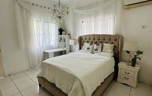 Kingston Urban Oasis Getaway - Kingston, Jamaica