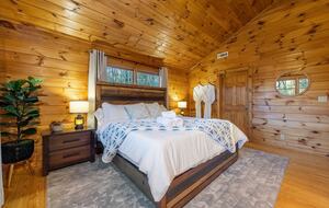 Cozy Cabin on 2 Acres nestled in Blue Ridge Mountains - Blue Ridge, Georgia