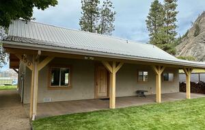 Lakeside Escape in Wine Country and Winter Wonderland - Oliver, Canada