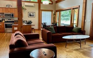 Lakeside Escape in Wine Country and Winter Wonderland - Oliver, Canada