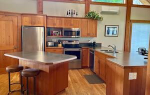 Lakeside Escape in Wine Country and Winter Wonderland - Oliver, Canada