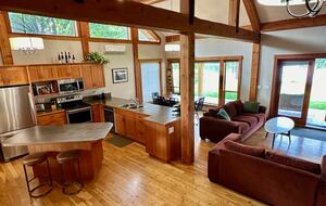 Lakeside Escape in Wine Country and Winter Wonderland - Oliver, Canada