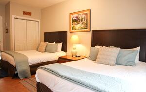 Looking Glass Place - Canyon Lake, Texas