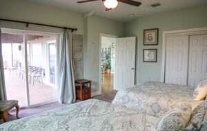 Looking Glass Place - Canyon Lake, Texas