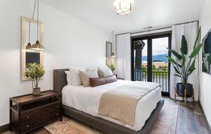 Cosmic Cowboy Retreat - Whitefish, Montana