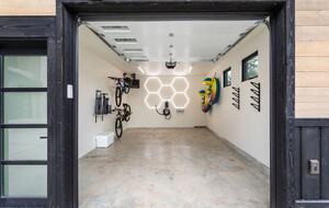 Cosmic Cowboy Retreat - Whitefish, Montana