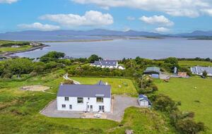 Modern Murrisk Home Overlooking Clewbay - Murrisk, Westport, Ireland