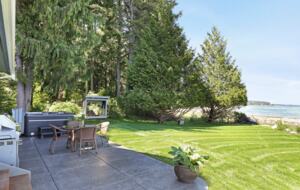 Pearl Point Beach House - Union Bay, Canada