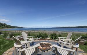 Pearl Point Beach House - Union Bay, Canada
