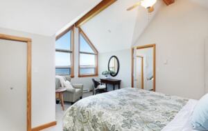 Pearl Point Beach House - Union Bay, Canada