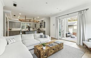 Tranquil Hollywood Retreat Near LA’s Iconic Attractions - Los Angeles, California