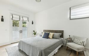 Tranquil Hollywood Retreat Near LA’s Iconic Attractions - Los Angeles, California