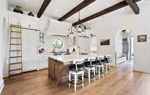 Large Denver Luxe - Denver, Colorado