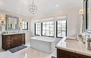 Large Denver Luxe - Denver, Colorado