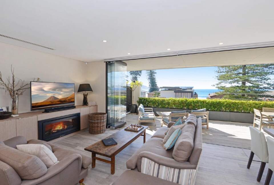 Luxurious Ocean View Apartment Steps from Avoca Beach - Avoca Beach, Australia