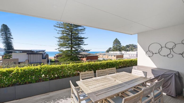 Luxurious Ocean View Apartment Steps from Avoca Beach - Avoca Beach, Australia